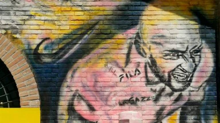 Il murales su una parete dello “Spazio Pantani”