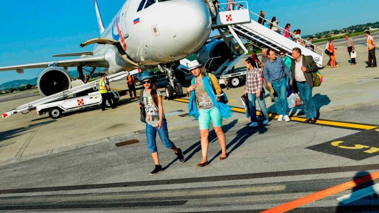 Rimini e il futuro dell’aeroporto: “Bene i nuovi scali, ma i vacanzieri del mare fateli atterrare qui”