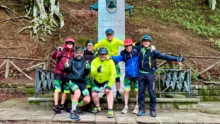 Ciclisti di Cesena sui pedali dalla sorgente alla foce del Tevere