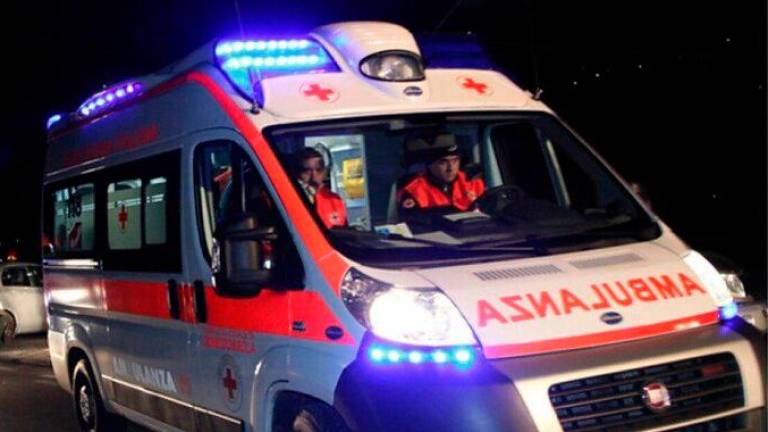 Bellaria, incidente: travolto mentre attraversa la strada, gravissimo 27enne