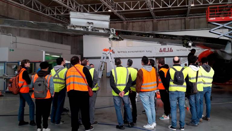 La manutenzione decolla Albatechnics ha chiesto un altro hangar a