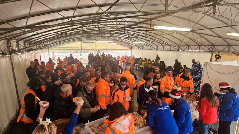 Ravenna, oltre 500 partecipanti al pranzo di fine anno dei portuali