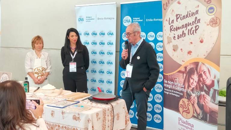 Rimini, piadina senza freni al Sigep: con la crema pasticcera e con il gelato al gorgonzola e noci