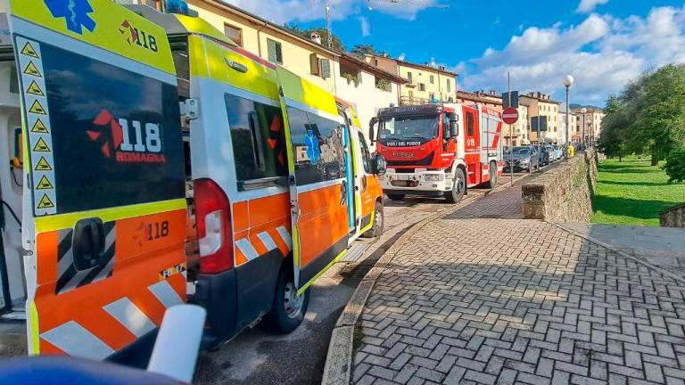 Santa Sofia, trovato in stato di incoscienza sulla riva del Bidente: è in gravi condizioni all’ospedale a Cesena