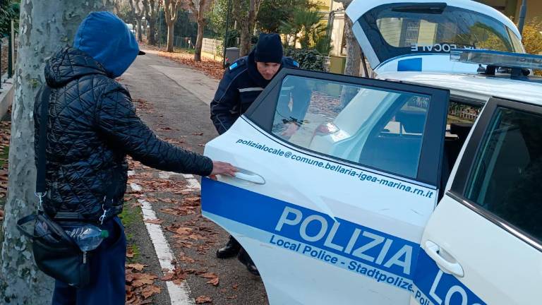 Bellaria, aggredirono un commerciante: la Polizia li scopre in zona stazione